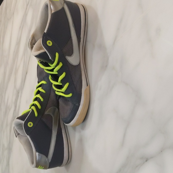 Nike Rare Dunk Mid Grey and neon green Youth size 6 - Picture 8 of 9